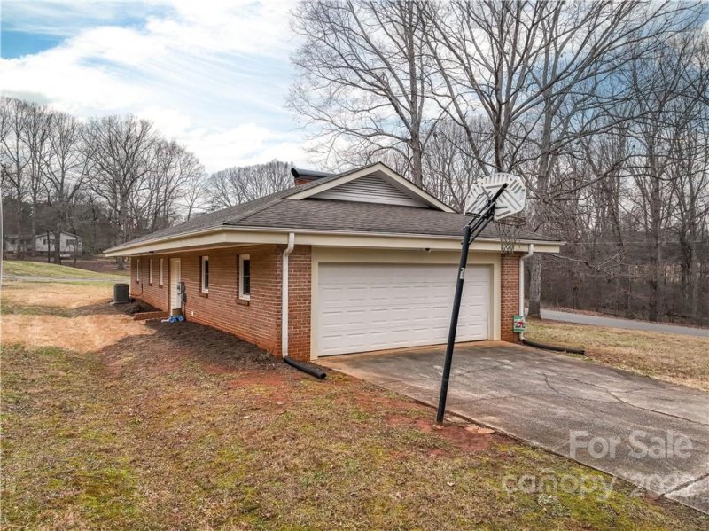 Property image 5 at 698 Park Circle, Lincolnton, NC 28092