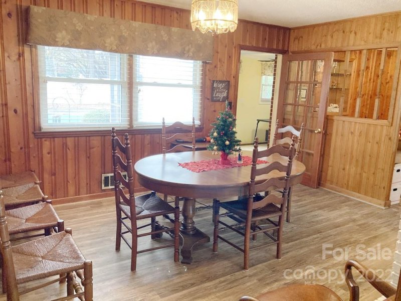 Property image 5 at 619 Armstrong Park Road, Gastonia, NC 28054