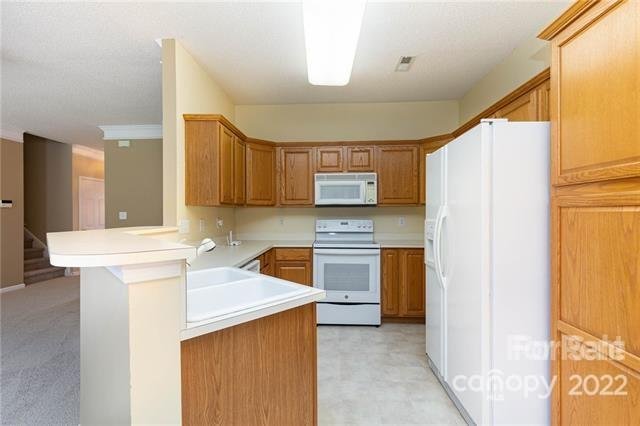 Property image 3 at 15711 Corsair Court, Charlotte, NC 28278