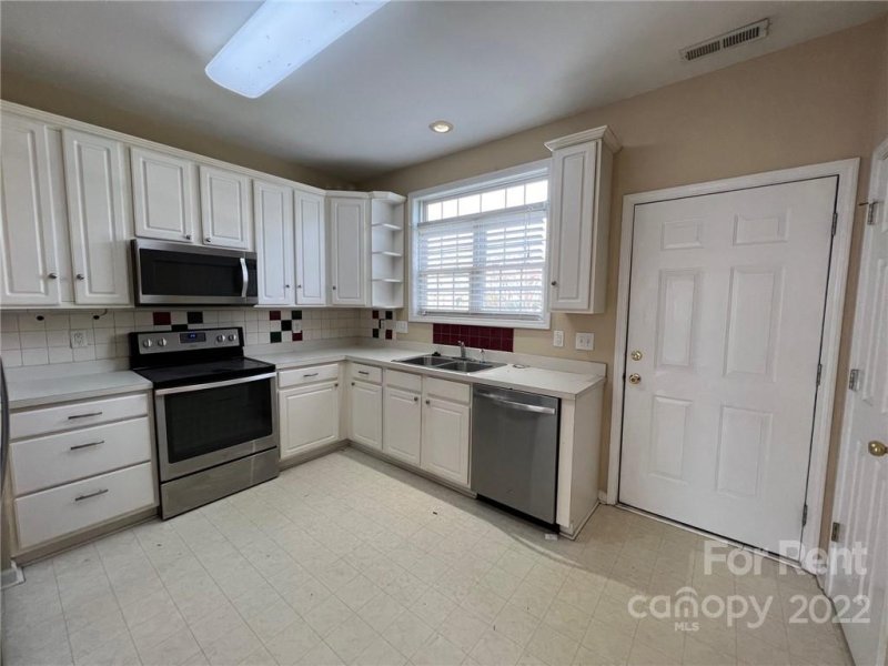 Property image 4 at 140 Sunridge Drive, Mooresville, NC 28117