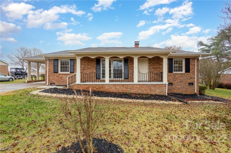 3117 Suffolk Drive