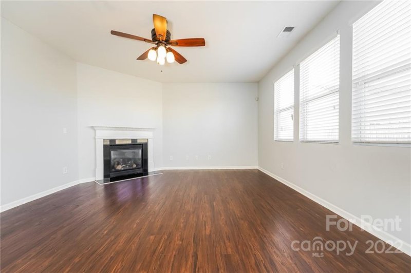 Property image 4 at 7335 Lamplighter Close Drive, Matthews, NC 28105