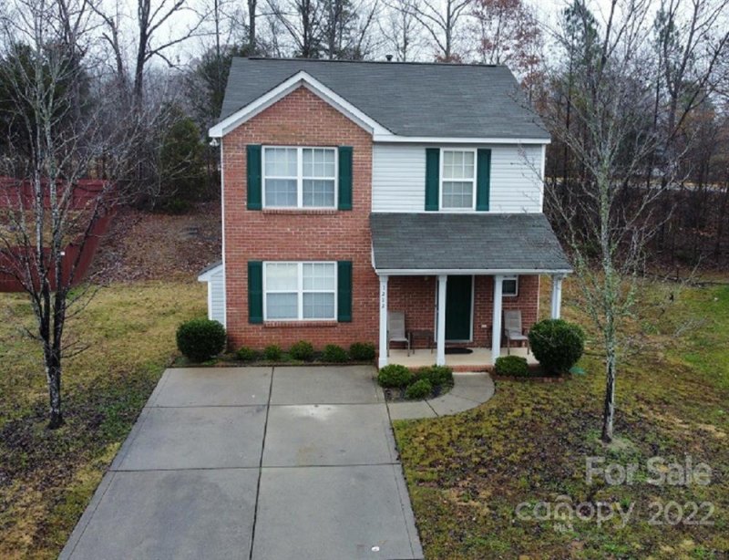 1212 Shenandoah Circle