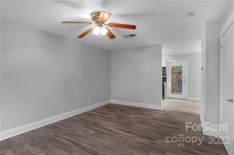 Property image 3 at 638 Chipley Avenue, Charlotte, NC 28205