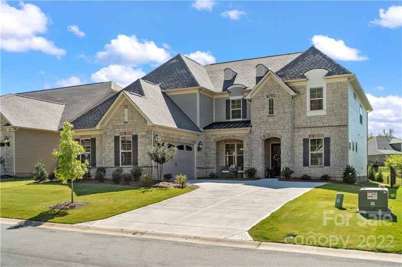 5634 Regal Way