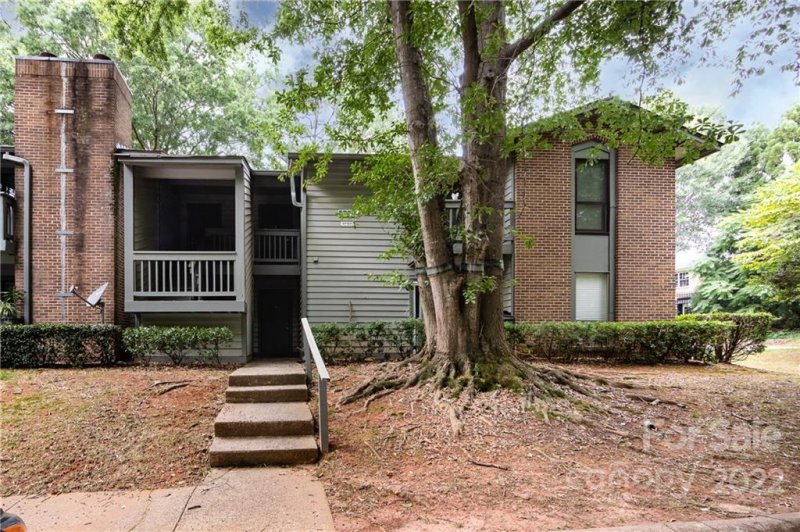 Property image 2 at 5024 Sardis Road, Charlotte, NC 28270