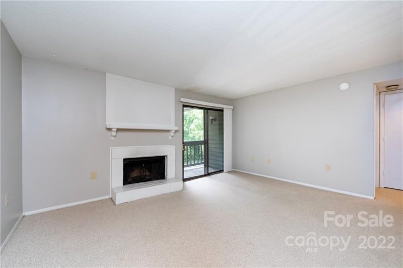 Property image 5 at 5024 Sardis Road, Charlotte, NC 28270