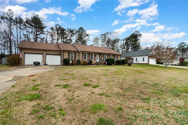 Property image 2 at 370 Camelot Road, Salisbury, NC 28147