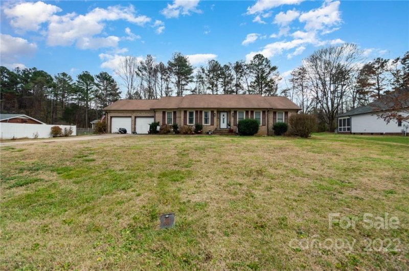 Property image 3 at 370 Camelot Road, Salisbury, NC 28147