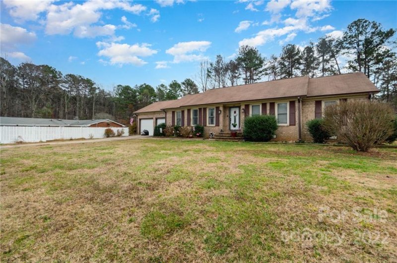Property image 4 at 370 Camelot Road, Salisbury, NC 28147