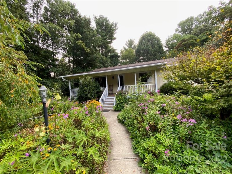 Property image 3 at 208 Rugby Forest Lane, Hendersonville, NC 28791