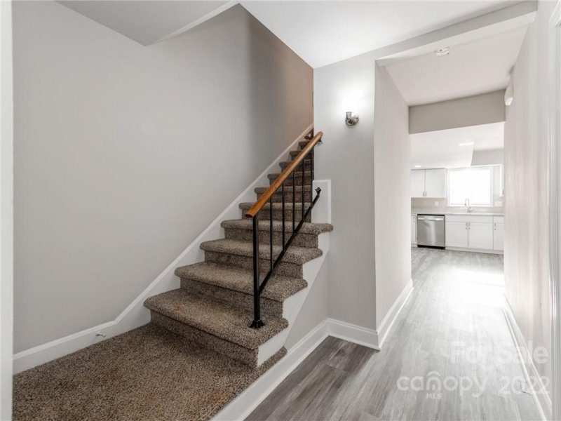 Property image 4 at 7116 Ludwig Drive, Charlotte, NC 28215