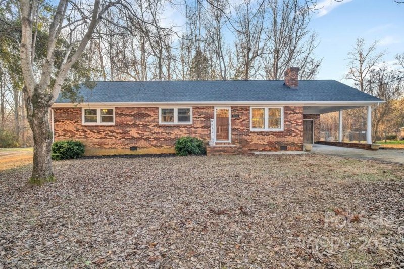 4925 Greenwood Drive