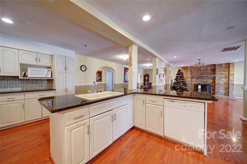 Property image 5 at 2235 Thornfield Road, Charlotte, NC 28217