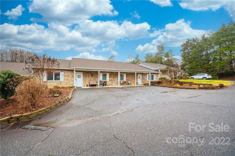 Property image 2 at 505 2nd Street Place, Conover, NC 28613