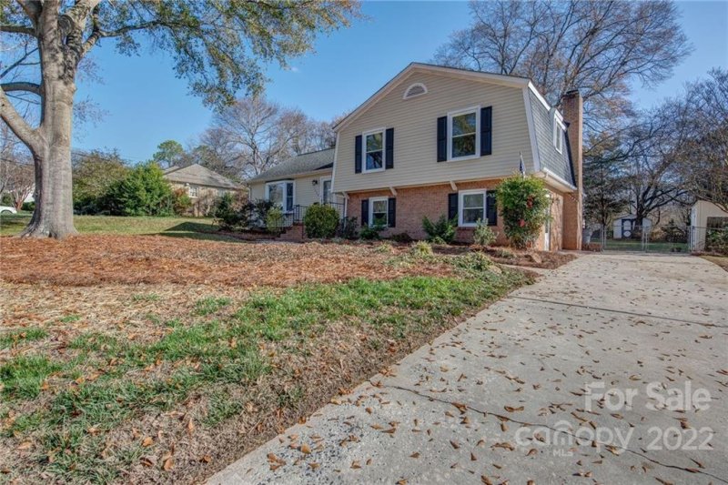 Property image 2 at 1434 Georgetowne Drive, Gastonia, NC 28054