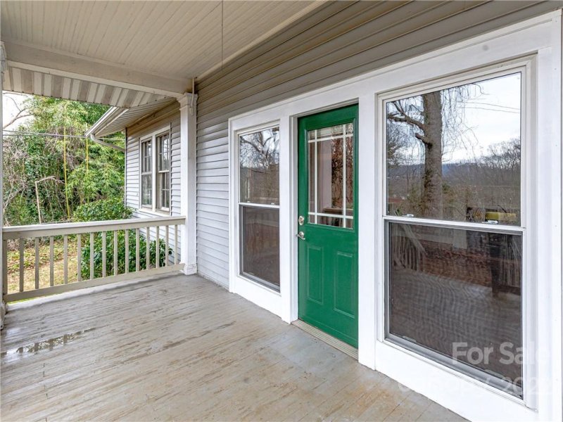 Property image 4 at 4 Parker Road, Asheville, NC 28803