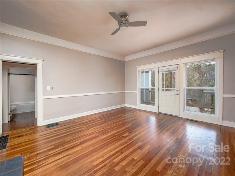 Property image 5 at 4 Parker Road, Asheville, NC 28803