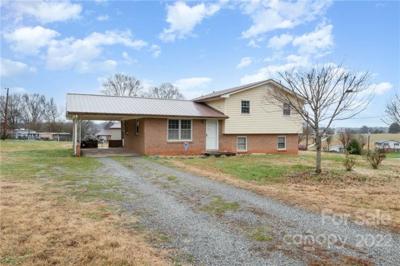 Property image 2 at 4596 Diamond Street, Claremont, NC 28610