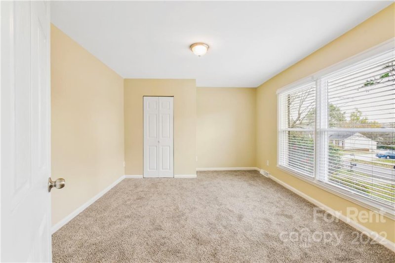 Property image 4 at 7311 Riding Trail Road, Charlotte, NC 28212