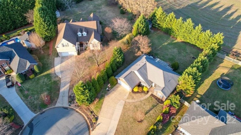 Property image 4 at 14813 Middlesborough Drive, Matthews, NC 28104