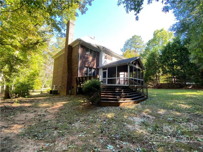 Property image 3 at 4936 Mountain Point Lane, Charlotte, NC 28216