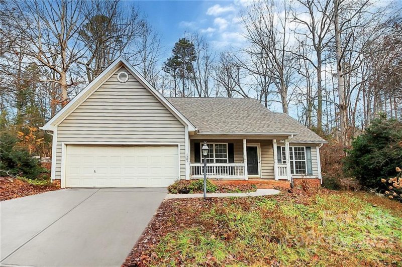 7205 Hunters Bluff Drive