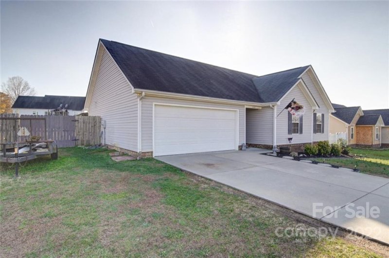 Property image 4 at 729 Faith Street, Oakboro, NC 28129