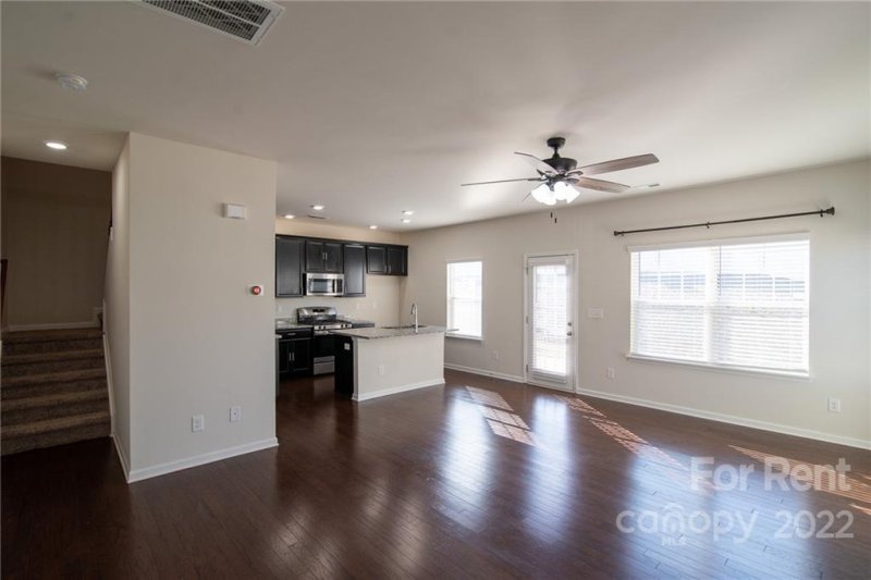 Property image 2 at 6526 Revolutionary Trail, Charlotte, NC 28217