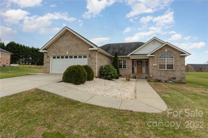 Property image 2 at 3429 Sweet Gum Drive, Lincolnton, NC 28092