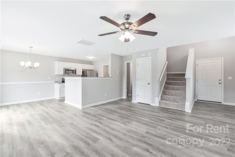 Property image 5 at 8231 Thornhaven Court, Charlotte, NC 28212