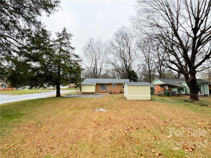 Property image 4 at 6710 Covecreek Drive, Charlotte, NC 28215