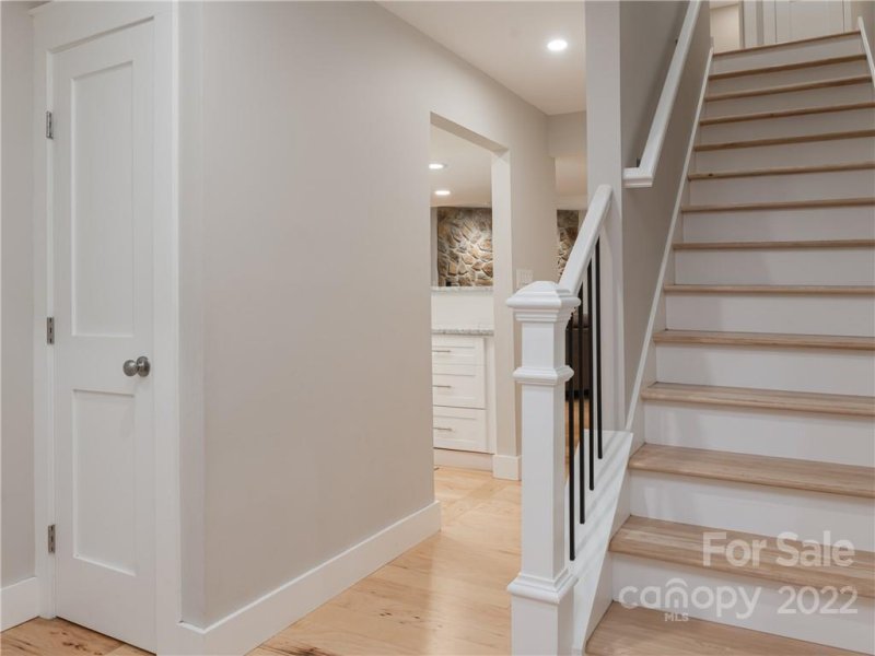 Property image 2 at 16 Spears Avenue, Asheville, NC 28801