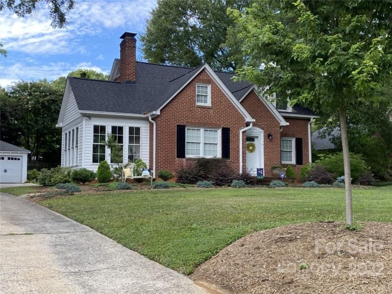 Property image 2 at 1221 Oakwood Avenue, Gastonia, NC 28052