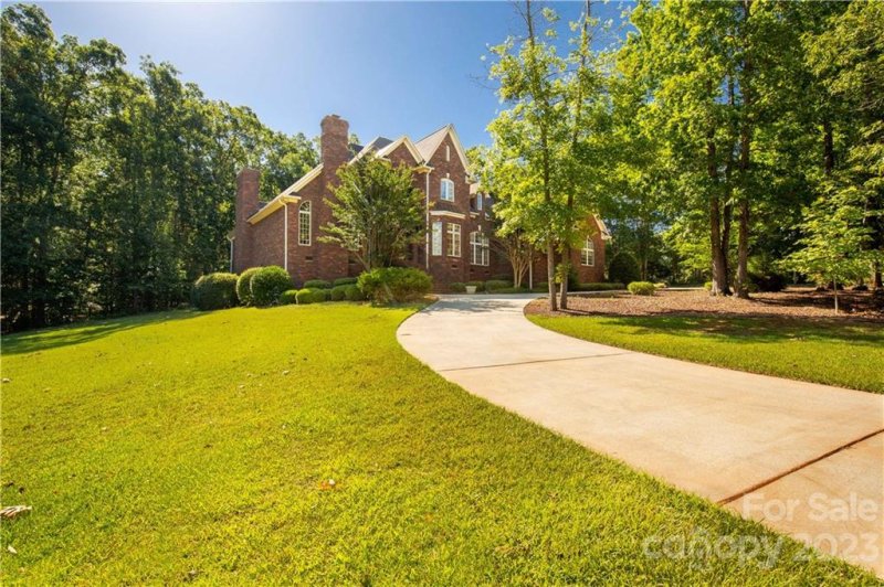 Property image 2 at 1504 Greyfox Estates Road, Lancaster, SC 29720