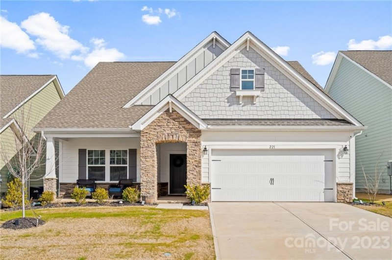 Property image 2 at 221 Canada Drive, Statesville, NC 28677