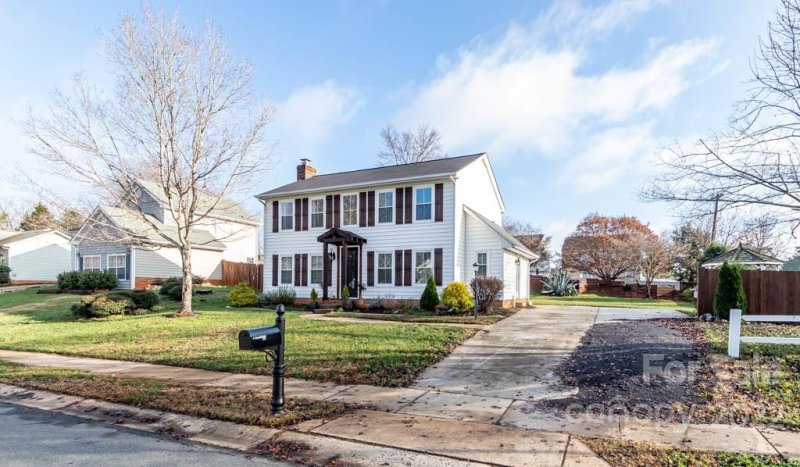 Property image 3 at 9731 Marshbrooke Road, Matthews, NC 28105