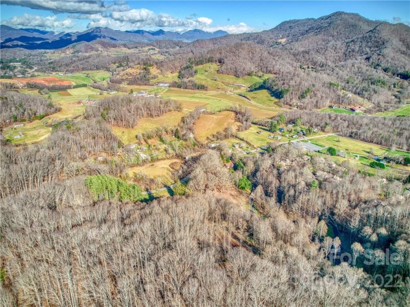 Property image 2 at 155 Quail Mountain Lane, Waynesville, NC 28786