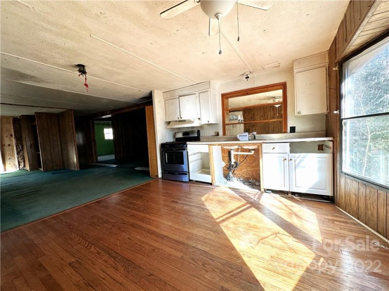 Property image 2 at 1116 Crestmont Lane, Denver, NC 28037