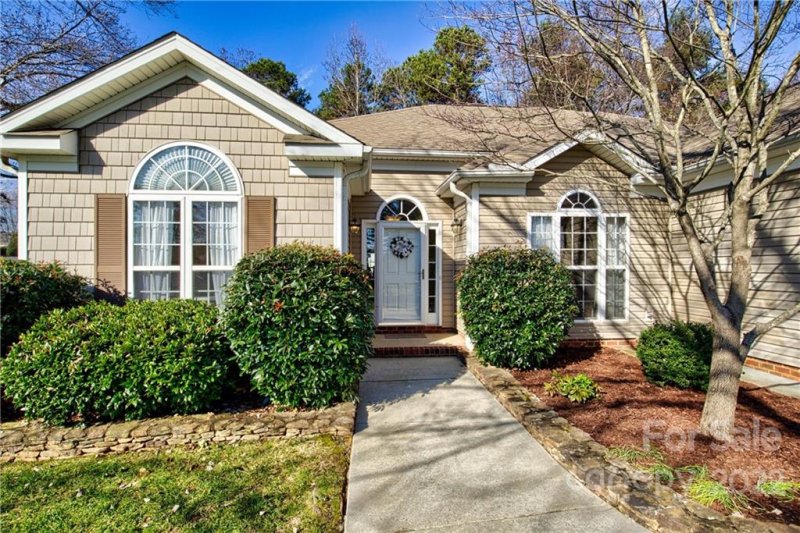 Property image 2 at 7509 Sedgebrook Drive, Stanley, NC 28164