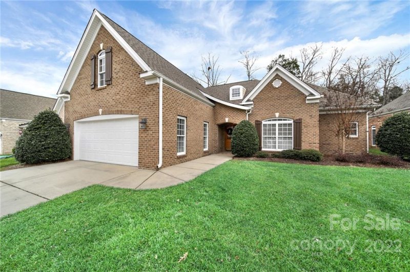 Property image 2 at 736 Cherry Hills Place, Rock Hill, SC 29730