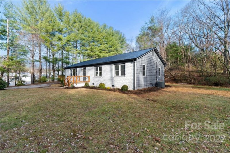 Property image 3 at 14 Crockett Avenue, Asheville, NC 28805