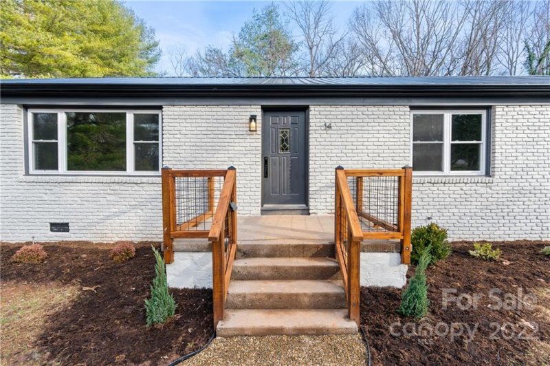 Property image 4 at 14 Crockett Avenue, Asheville, NC 28805