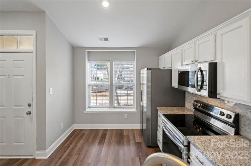 Property image 3 at 9113 Shenington Place, Charlotte, NC 28216