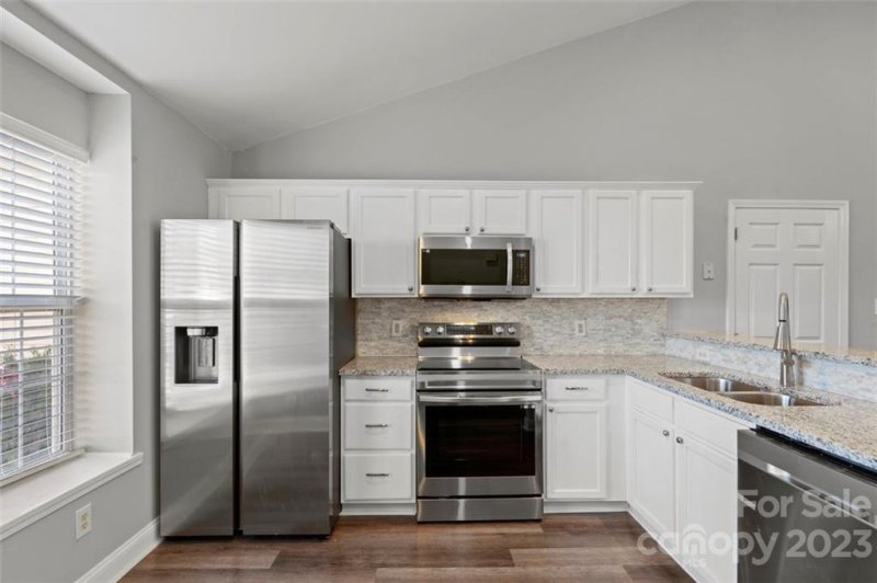 Property image 5 at 9113 Shenington Place, Charlotte, NC 28216