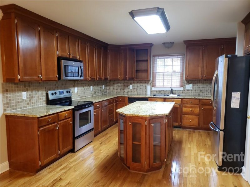 Property image 4 at 2165 Zion Church Road, Hickory, NC 28602