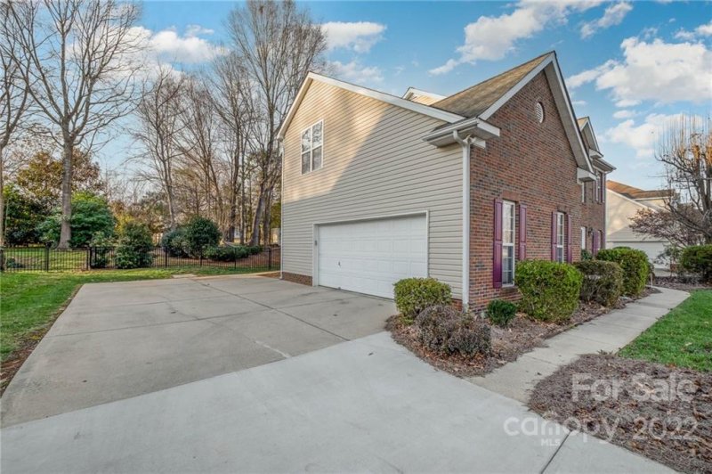 Property image 2 at 6110 Lowergate Drive, Waxhaw, NC 28173