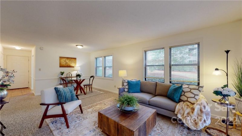 Property image 4 at 601 Abbey Circle, Asheville, NC 28805