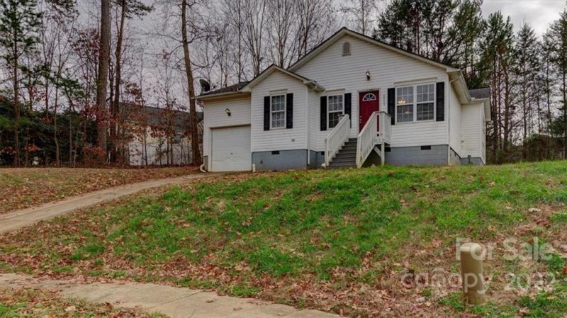 Property image 3 at 6205 Dumont Lane, Charlotte, NC 28269