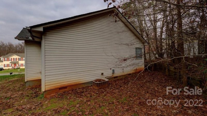 Property image 4 at 6205 Dumont Lane, Charlotte, NC 28269